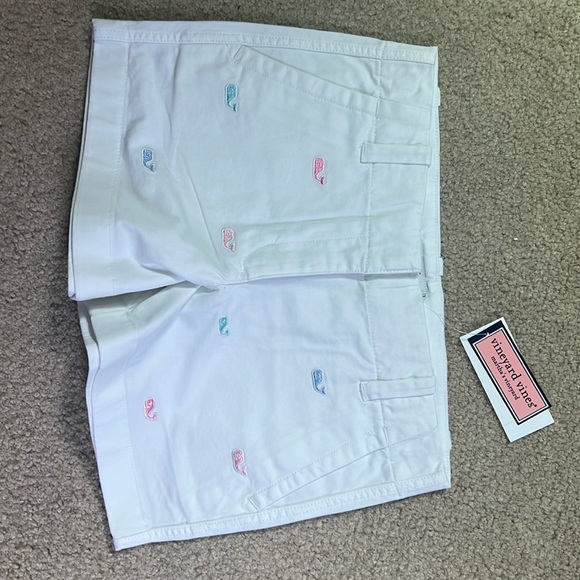 Vineyard Vines Girls Multi Whale Emblem Every Day white cap shorts, Size 10 - Picture 2 of 5